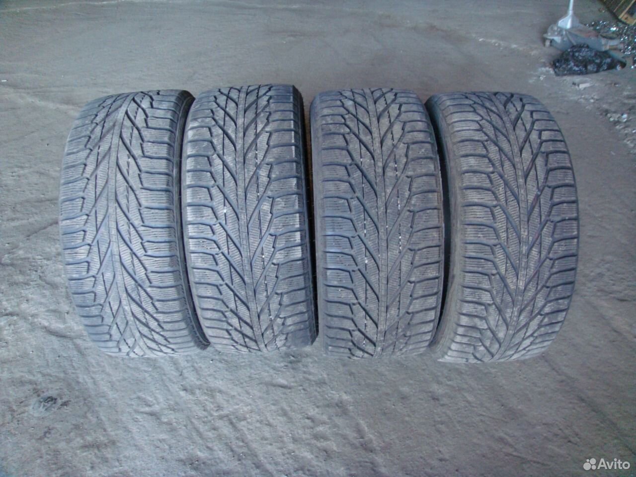 275 40 r20 nokian hakkapeliitta. 275 40 r20 nokian hakkapeliitta