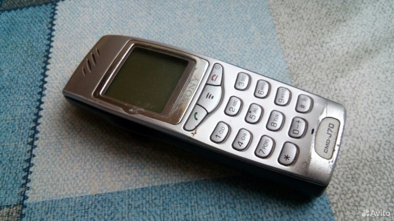 Sony cmd j70 аккумулятор. Sony j70 корпус. Sony j70 телефон. Sony j70. Телефон сони джи 70.