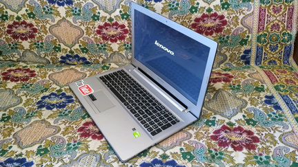 Ноутбук Lenovo Z50-70 С экраном full HD
