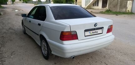 BMW 3 серия 1.6 МТ, 1993, седан, битый