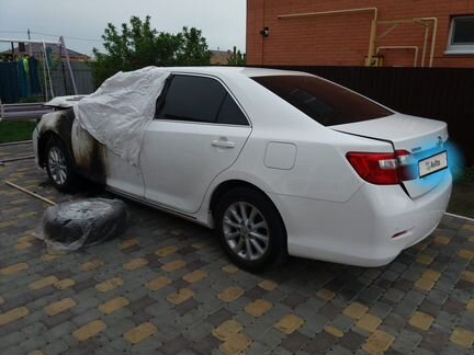 Toyota Camry 2.5 AT, 2013, седан, битый