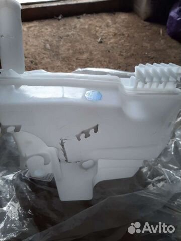 Бачек омывателя лобового и заднего стекла