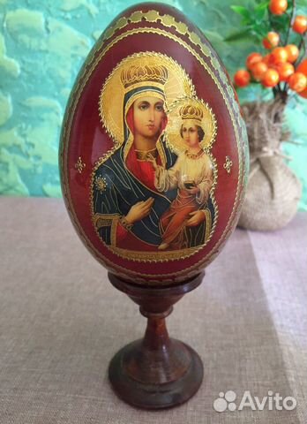 Яйцо сувенирное на подставке
