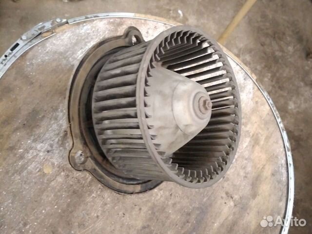 Вентилятор печки Mitsubishi L300 Delica