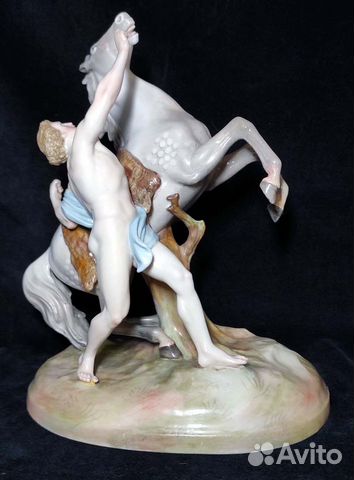 Антикварная статуэтка фолькштедт германия 19 В