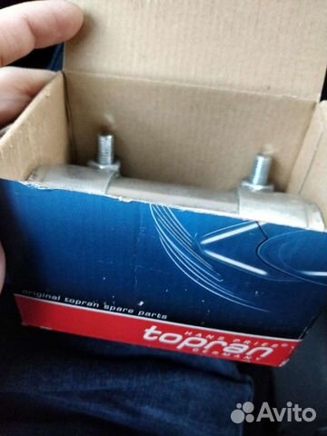 Труба соединительная на выхлопную трубу, хомут