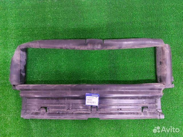 Volvo XC60 2018- воздуховод радиатора