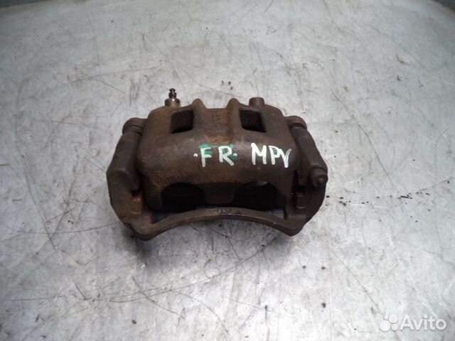 Mazda MPV 2 99-06 Суппорт передний правый