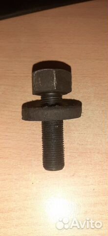 Болт шкива коленвала 1230929S00 Nissan Wingroad