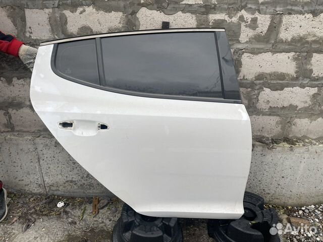 Дверь задняя правая Kia Stinger