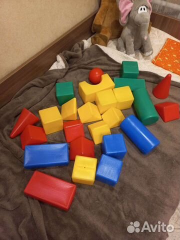 Сумочки-игрушки, рюкзаки, конструктор