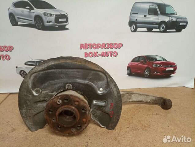 Передний левый поворотный кулак Mercedes w164