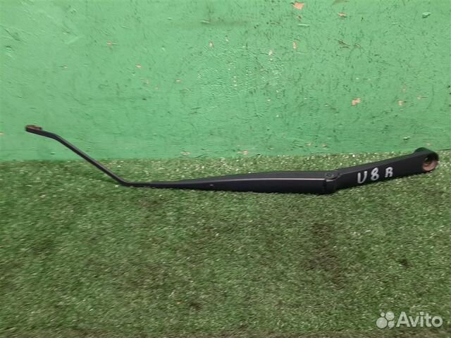 Поводок стеклоочистителя правый Chevrolet Cruze J