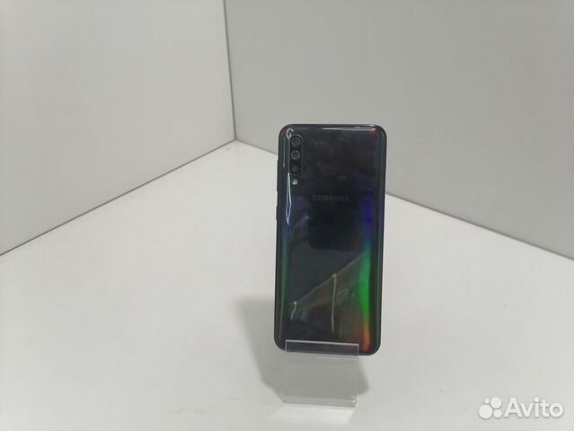 Мобильный телефон Samsung Galaxy A50 64GB