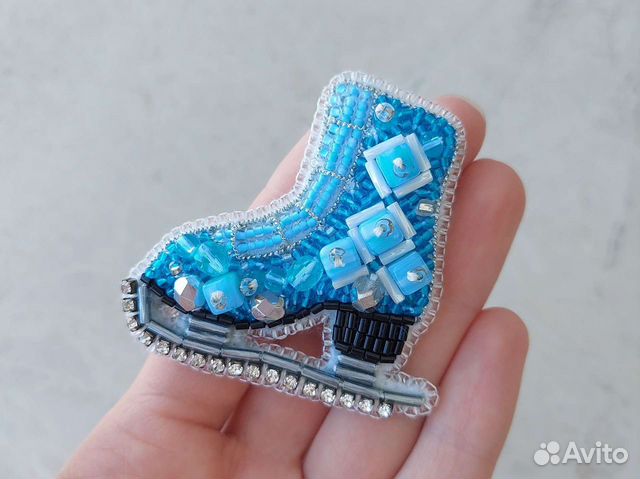 Брошь фигурные коньки