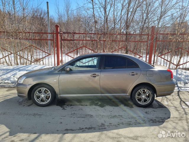 Toyota Avensis 2.0 AT, 2004, 182 900 км