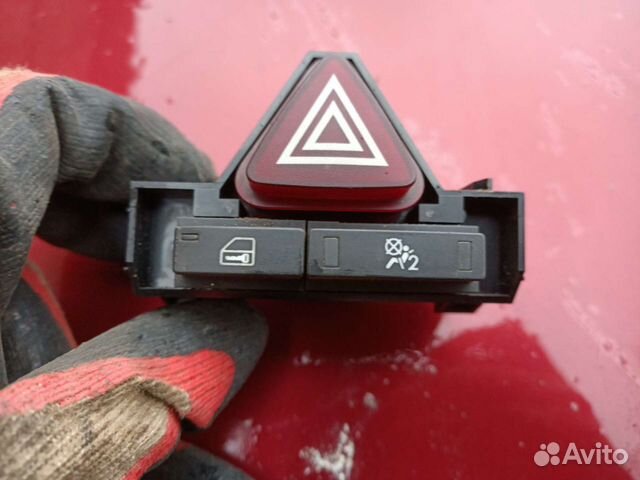 Кнопка аварийной сигнализации Opel Corsa D