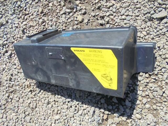 Кожух аккумулятора Volvo Xc90 C 59 B5254T2 2005/12