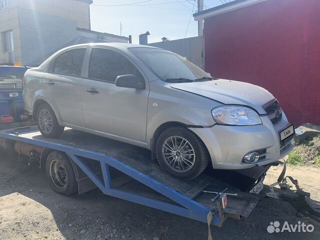 Chevrolet Aveo 1.2 МТ, 2010, битый, 120 000 км