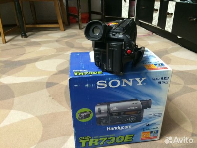 Sony CCD-TR730E