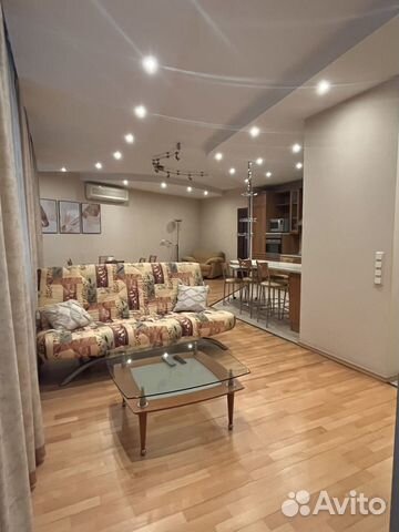 

2-к. квартира, 70 м², 3/4 эт.