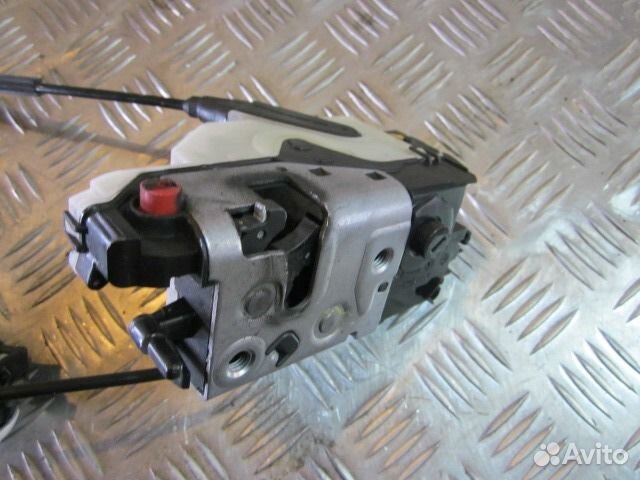 Замок задней левой двери для Пежо 208