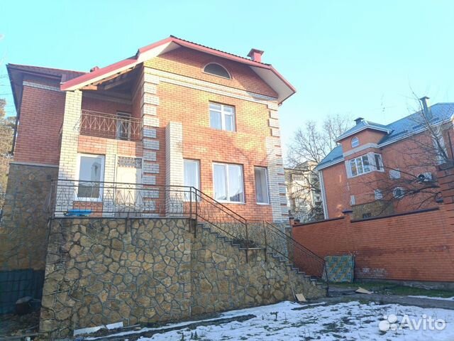 

5-к. дом, 300 м²