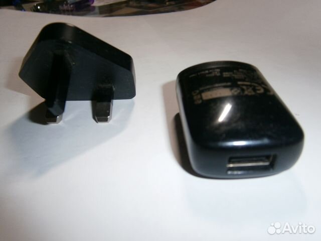 USB зарядник для розетки английского типа