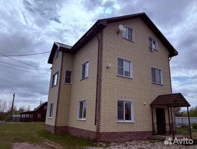 

10-к. и более коттедж, 300 м²