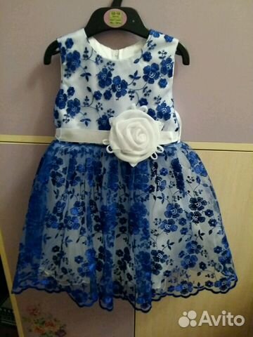 Много красивых платьев Много красивых платьев