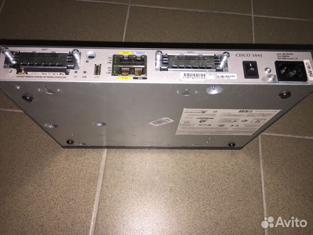 Маршрутизатор Cisco 1841 Маршрутизатор Cisco 1841