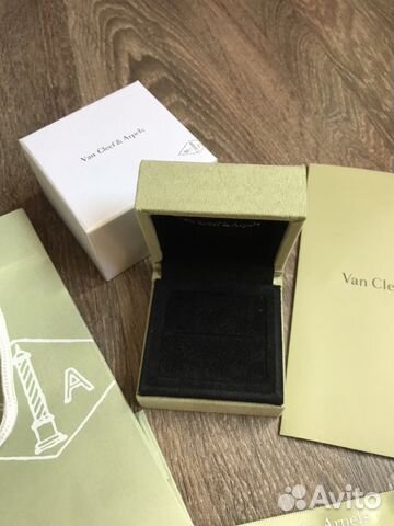 Оригинальная упаковка vca van cleef and arpels кор Оригинальная упаковка vca van cleef and arpels кор