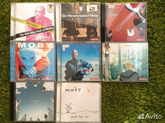 Moby альбомы. Moby CD сборники. CD альбомы 2005. Моби CD mp3. CD альбом с изображением дельфина.