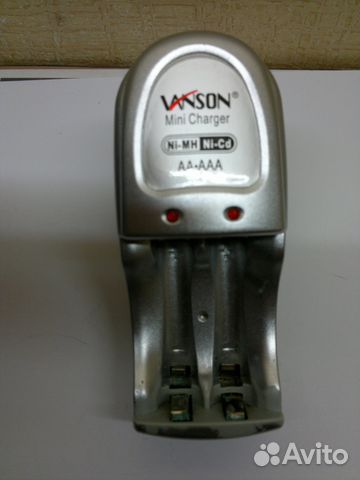 Зарядное устройство для пальчиковых аккумуляторов