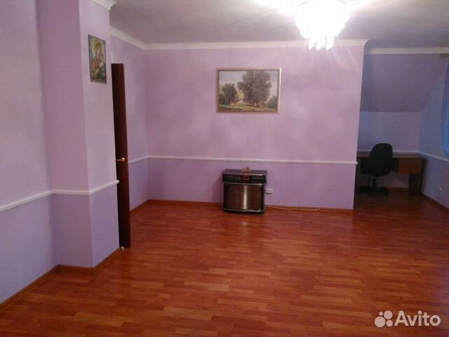 Коттедж 295 м² на участке 12 сот.