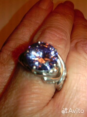 Кольцо с фианитом Кольцо с фианитом