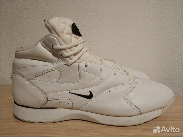 Утепленные кроссовки Nike