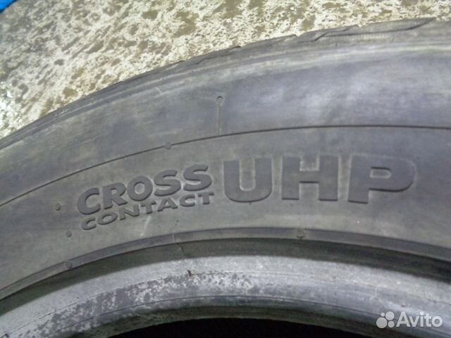 235 60 18 Continental Cross Contact UHP R103V