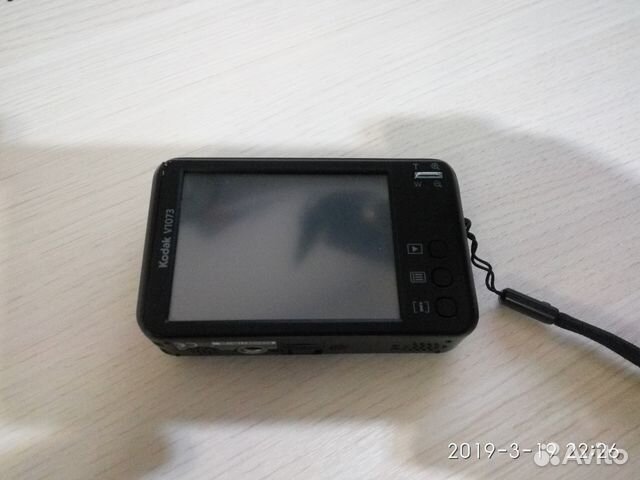 Продам цифровую фотокамеру Kodak EasyShare V1073 b Продам цифровую фотокамеру Kodak EasyShare V1073 b