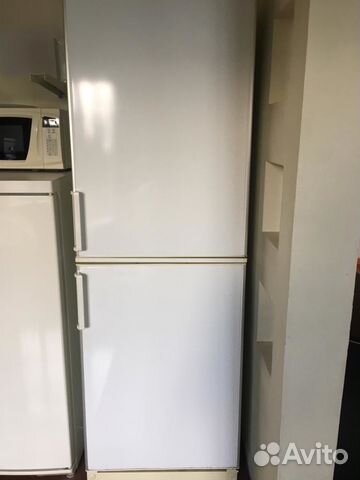 Холодильник двухкамерный Vestfrost продается
