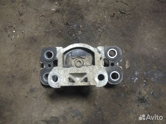 Опора кпп левая Land Rover Freelander 2 L359 224DT