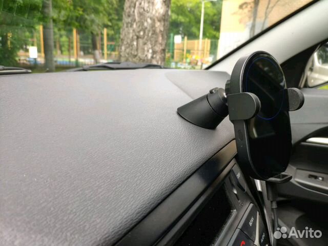 Зарядка-держатель Xiaomi Wireless Car Charger