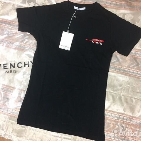 Футболка Givenchy 2019 перо черная/белая все разме Футболка Givenchy 2019 перо черная/белая все разме