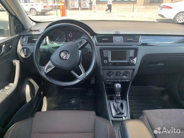 Skoda Rapid 1.6 AT, 2015, 76 000 км