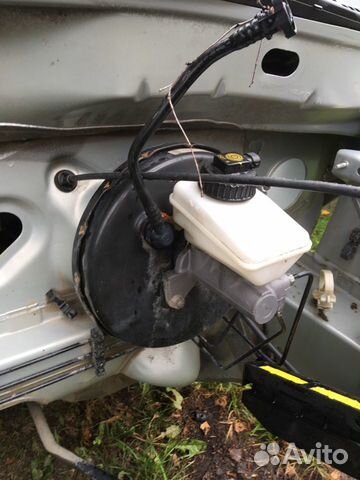 Вакуумный усилитель тормозов на Рено Логан