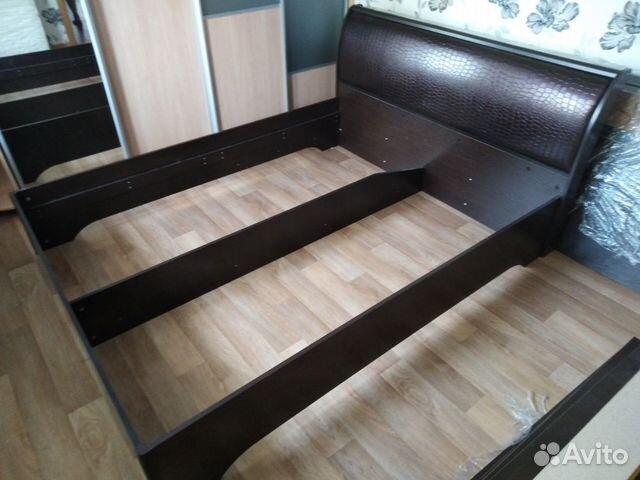 Кровать с матрасом (можно без матраса цена 8000)