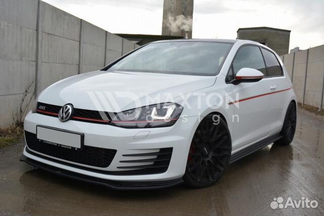 Накладки на пороги на VW Golf 7 GTI Накладки на пороги на VW Golf 7 GTI