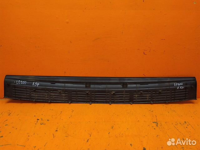 Накладка бампера задняя верхняя Toyota Land