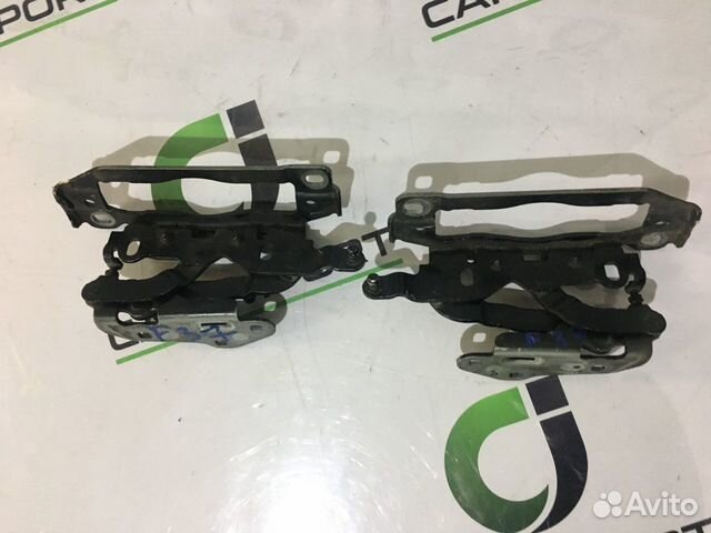 Мерседес w204 Петля капота левая 204 Мерседес w204 Петля капота левая 204