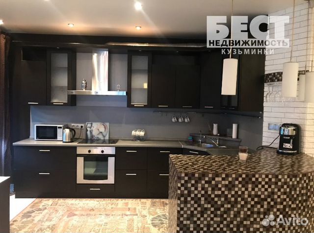 2-к квартира, 60 м², 1/4 эт.